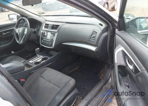 2017 Nissan Altima 2.5 S z USA, uszkodzony, nr VIN 1N4AL3AP5HC477015